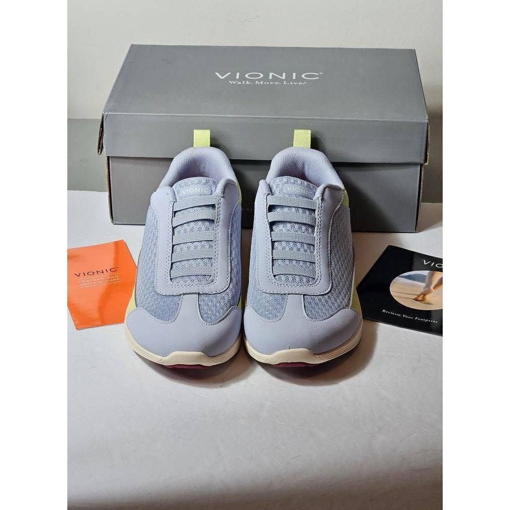 ladies‎ Venya walking sneakers  Nwb
